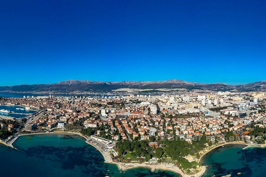 Split, Bacvice, trojizbový apartmán