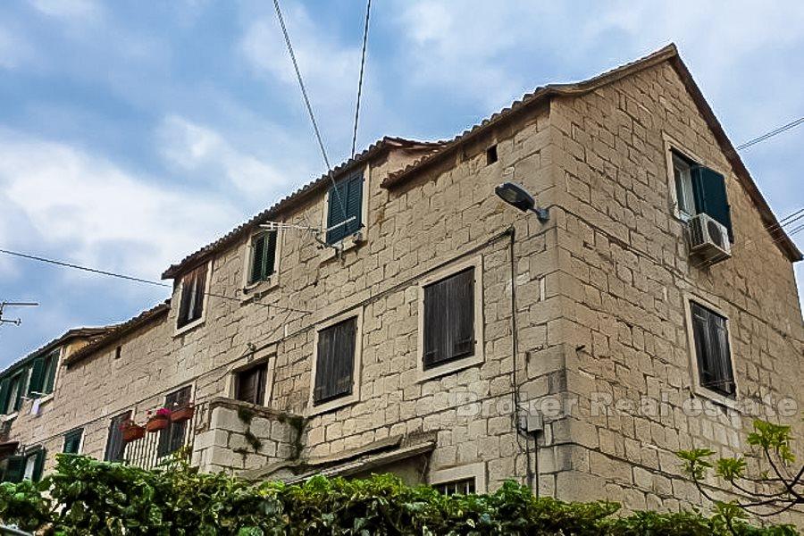 Split, dvosoban stan
