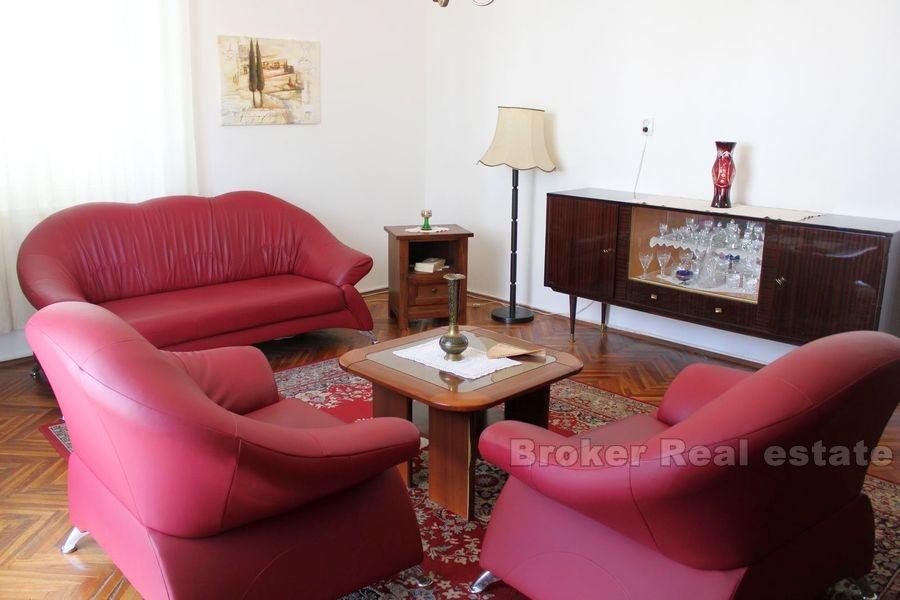 Split, Pojišan, pěkný a pohodlný byt se dvěma ložnicemi