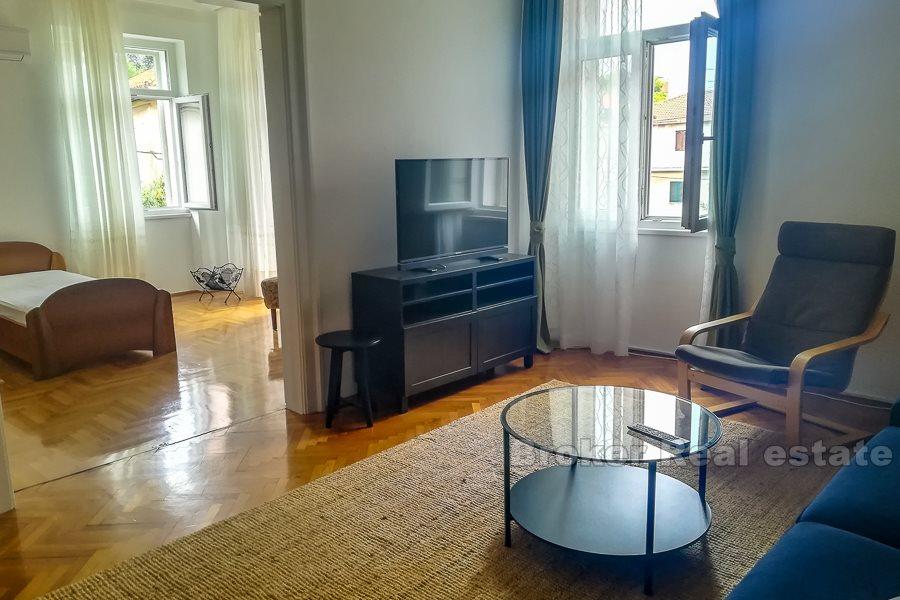 Split sentrum, Manus, komfortabel leilighet, til leie