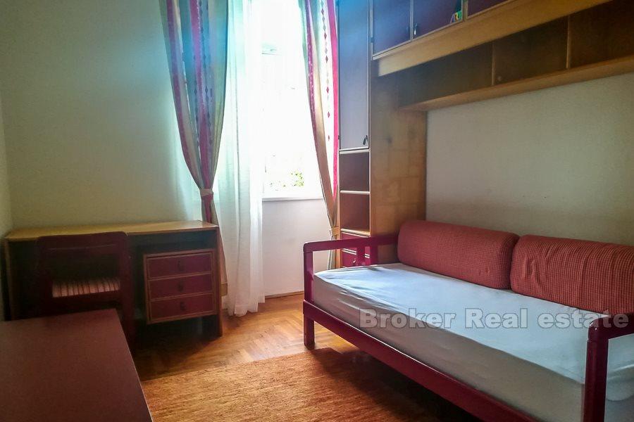 Split sentrum, Manus, komfortabel leilighet, til leie