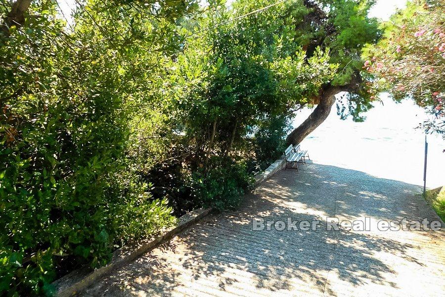 Peljesac, stone villa by the sea