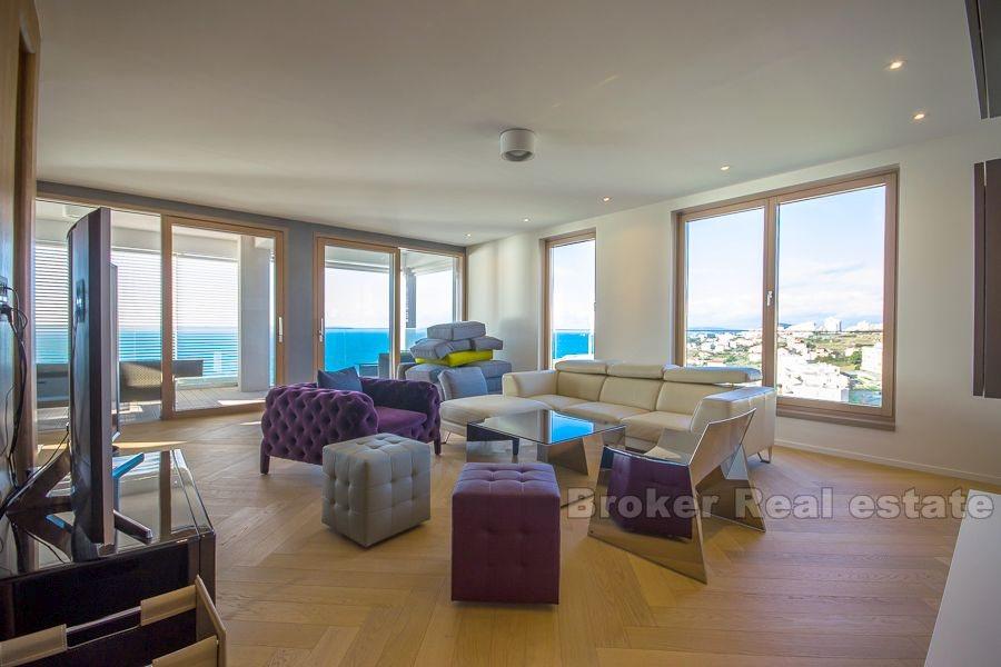 Split, Duilovo, velký, luxusní byt se třemi ložnicemi