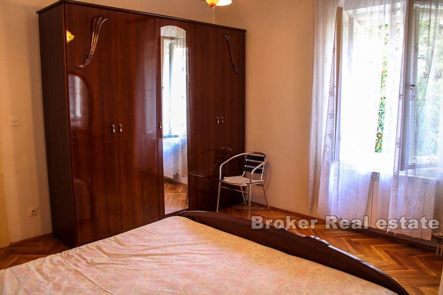 Split, Marjan, tomannsbolig i tre etasjer