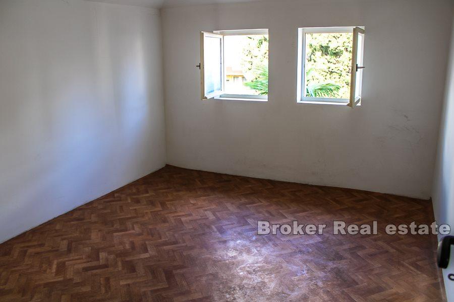 Split, Marjan, tomannsbolig i tre etasjer