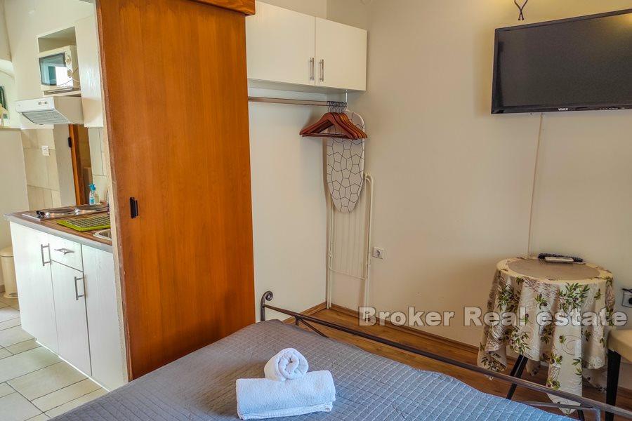 Centrum Splitu - Bliźniak kamienny dom na 3 piętrach