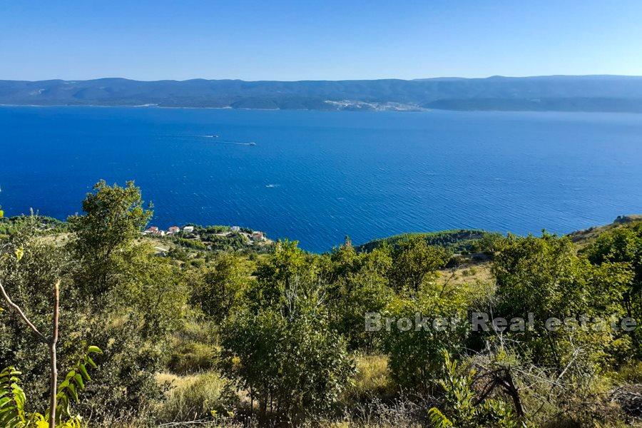 Омиш - Участок под застройку с видом на море