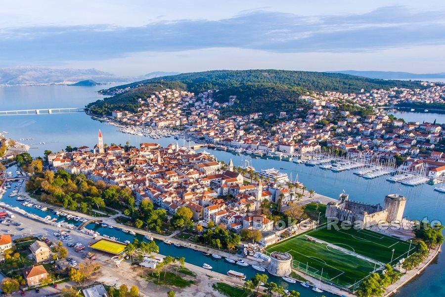 Trogir - Obchodní prostory k pronájmu