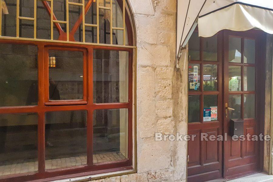 Trogir - Business premises for rent