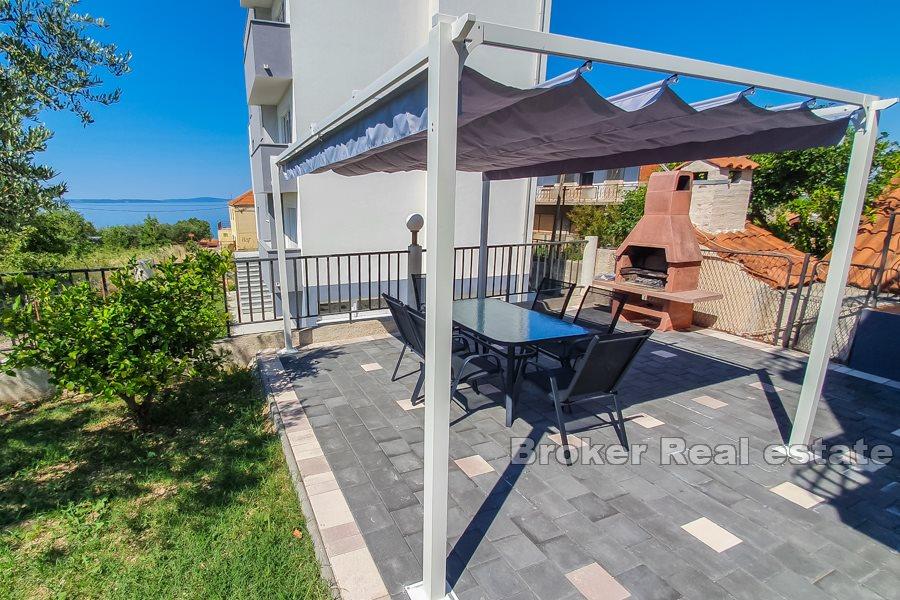 Near Split - Neu renovierte Doppelhaushälfte