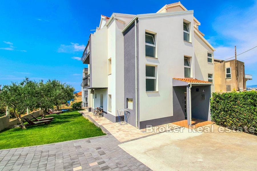 Near Split - Neu renovierte Doppelhaushälfte