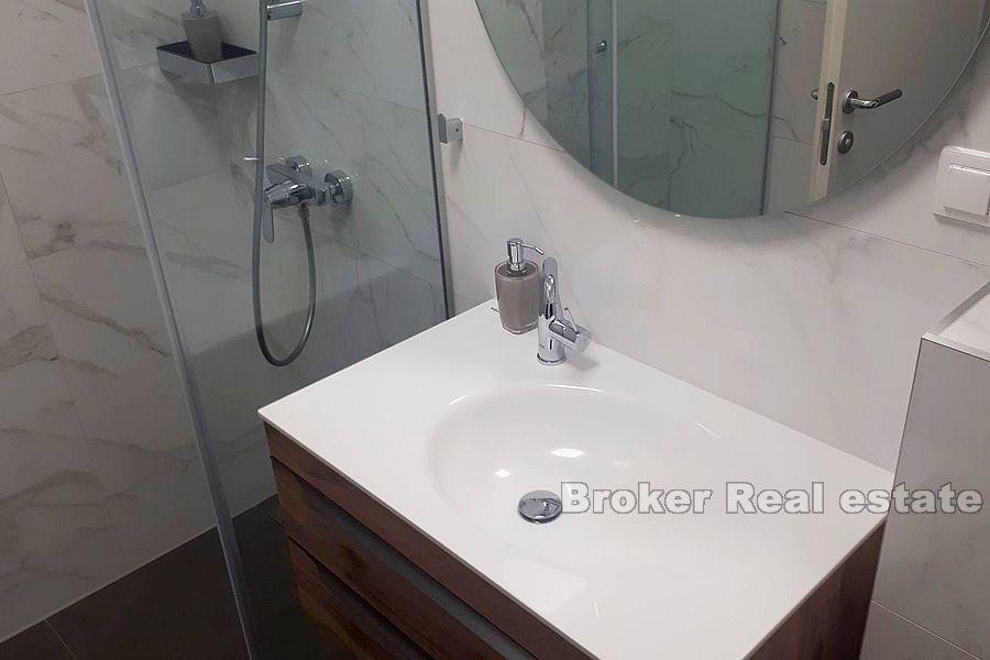 Split, Znjan, nowoczesny apartament z jedną sypialnią i widokiem na morze