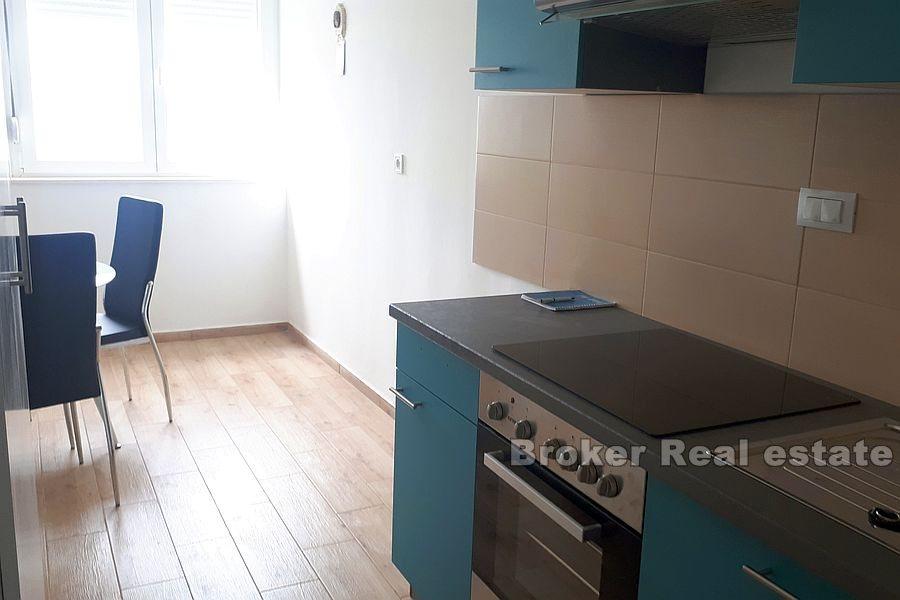 Split, Lokve, komfortowy apartament z jedną sypialnią i widokiem na morze