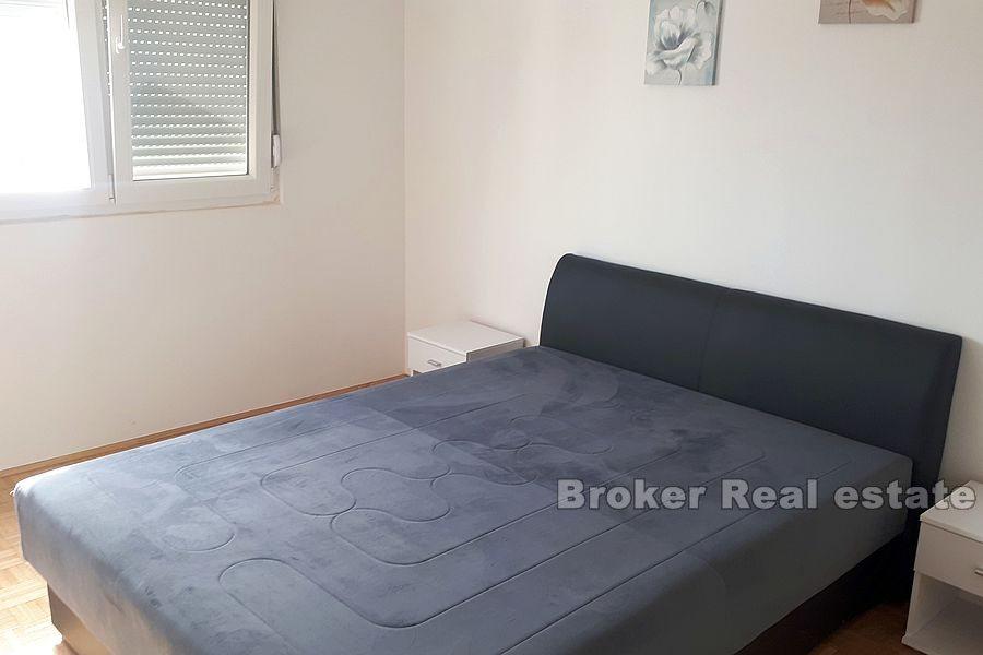 Split, Lokve, komfortowy apartament z jedną sypialnią i widokiem na morze