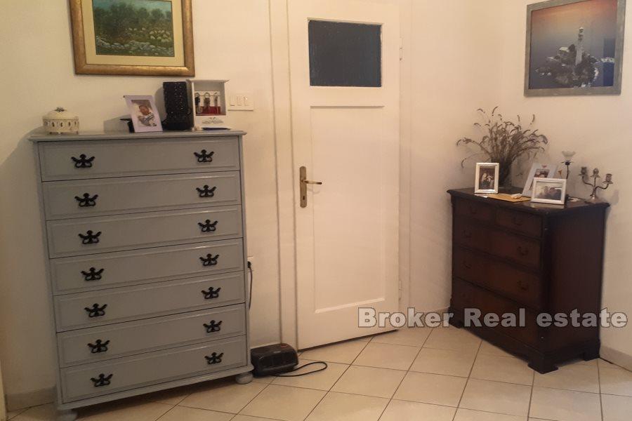 Split, Spinut, spacious apartment close to the city center