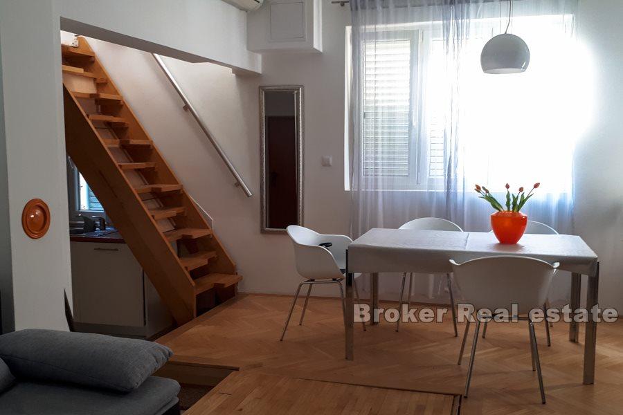 Split, Centrum, dvoupodlažní byt v kamenném domě