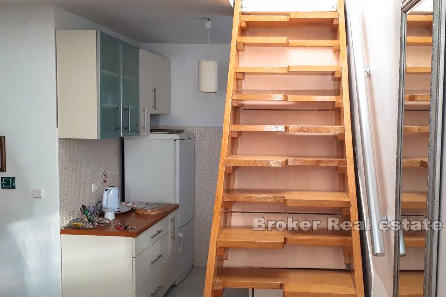 Split, Center, toetasjes leilighet i steinhus