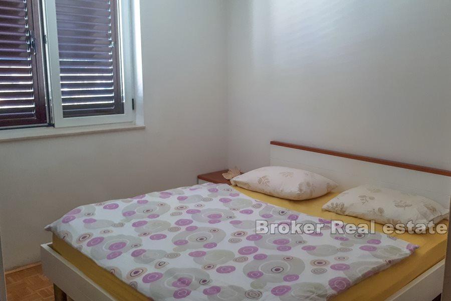 Split, Mertojak, trzypokojowe mieszkanie w spokojnej okolicy