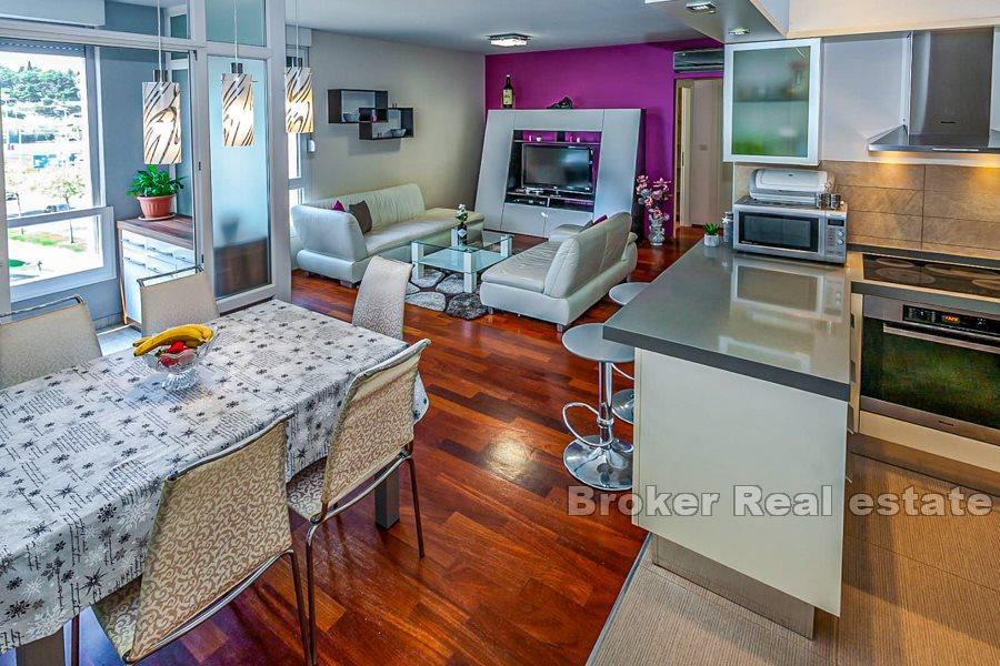 Split, Sukoisan, moderne tre-roms leilighet