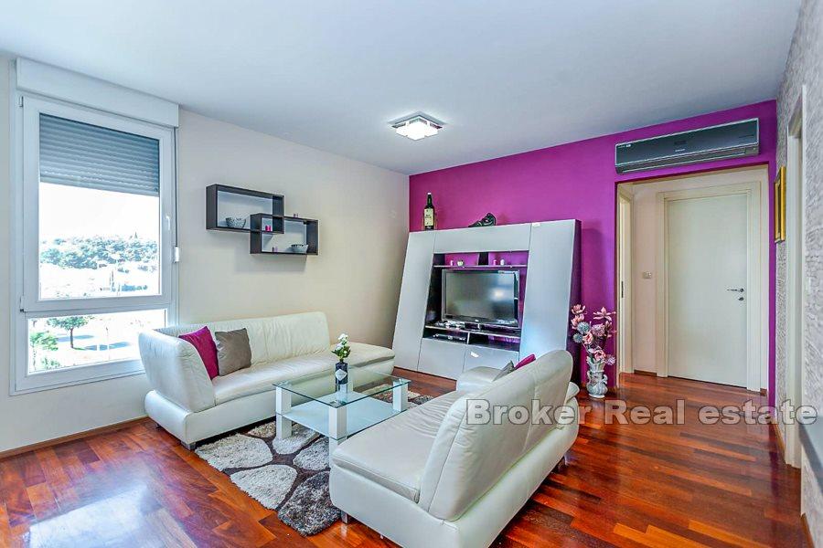 Split, Sukoisan, moderne tre-roms leilighet