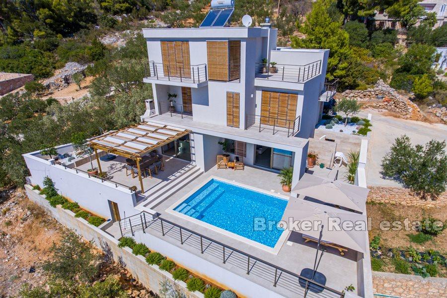 Øya Hvar, villa med basseng og havutsikt