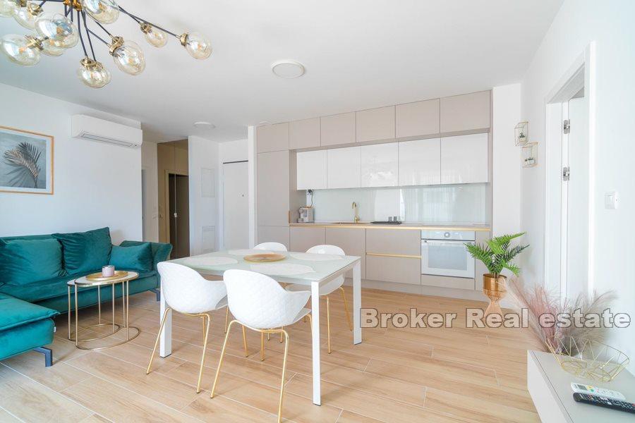 Split, Znjan - Luksusowe mieszkanie z dwiema sypialniami w nowym budynku