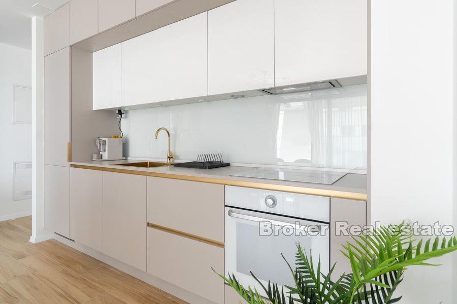 Split, Znjan - Luksusowe mieszkanie z dwiema sypialniami w nowym budynku