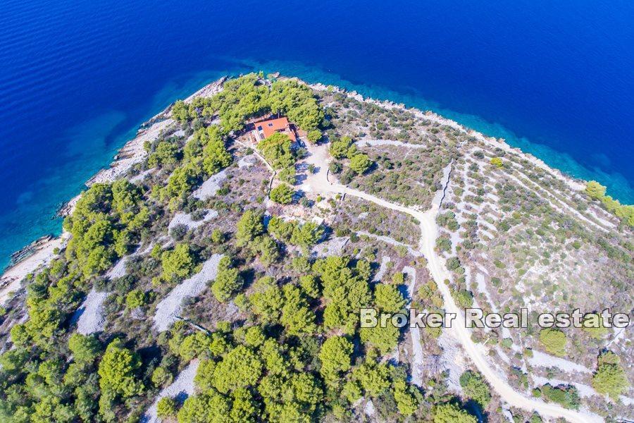 Otok Drvenik - jedinstveno osamljeno imanje
