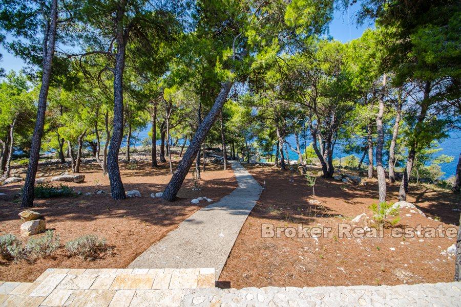 Ostrov Drvenik - jedinečná odľahlá nehnuteľnosť