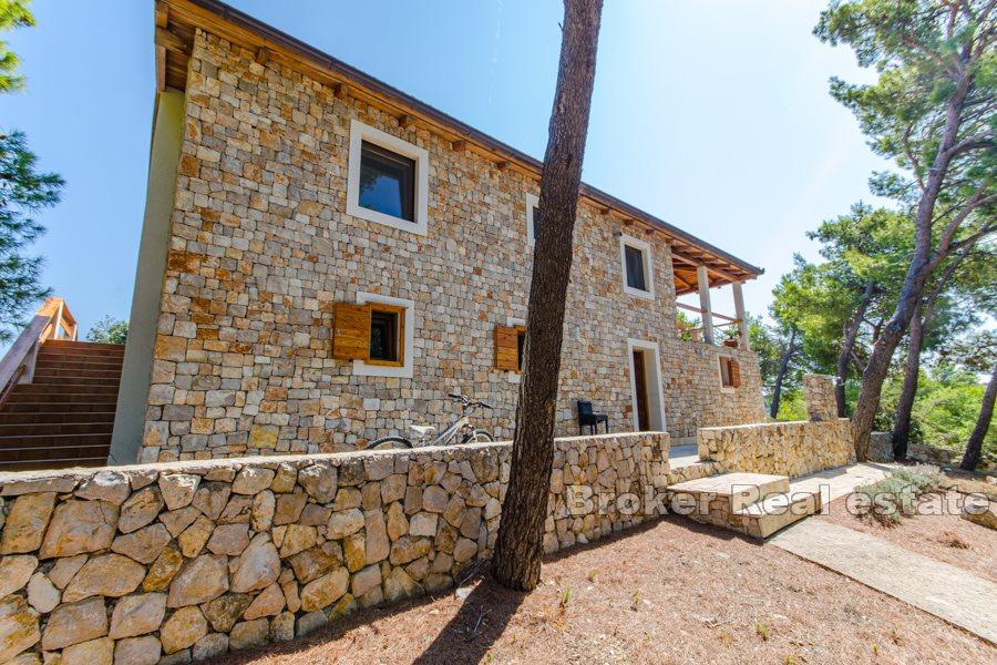 Ostrov Drvenik - jedinečná odľahlá nehnuteľnosť