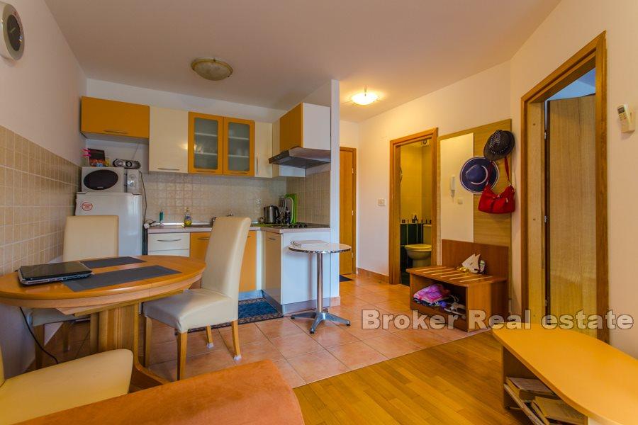 Ostrov Brač - Jednoložnicový apartmán v blízkosti pláže