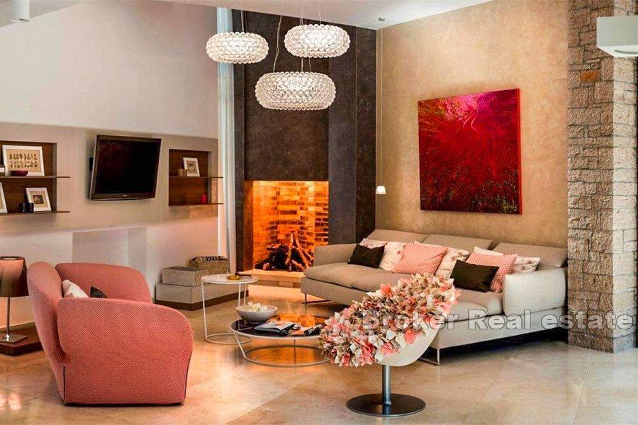 Ostrov Brač - jedinečná vila s bazénem