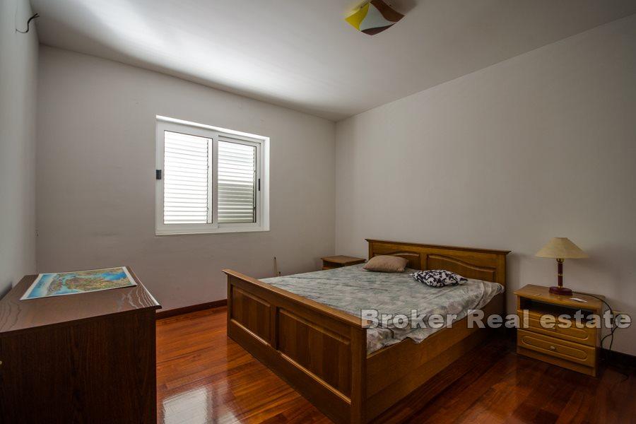 Split, Meje - Komfortowy apartament z tarasem i ogrodem