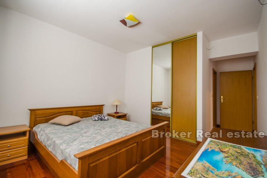 Split, Meje - Komfortowy apartament z tarasem i ogrodem