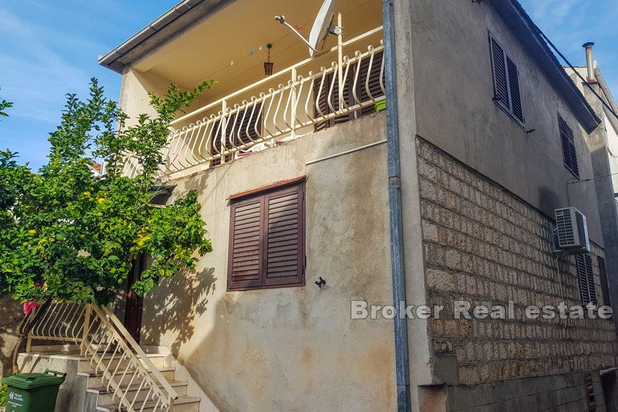 Ostrov Čiovo - dvojdomek, kamenný dům