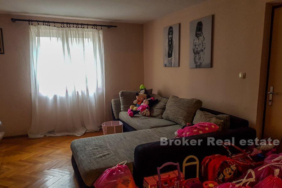 Ostrov Čiovo - dvojdomek, kamenný dům