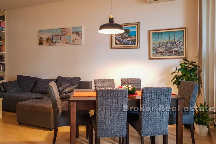 Split, Znjan - Nowoczesne mieszkanie z trzema sypialniami wysokiej jakości