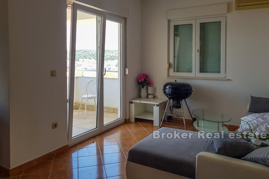 Wyspa Ciovo - Apartament z czterema sypialniami i widokiem na morze