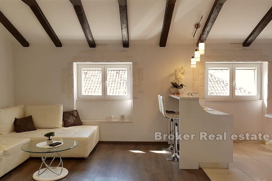 Centrum Splitu - Wygodne mieszkanie na poddaszu z widokiem na miasto