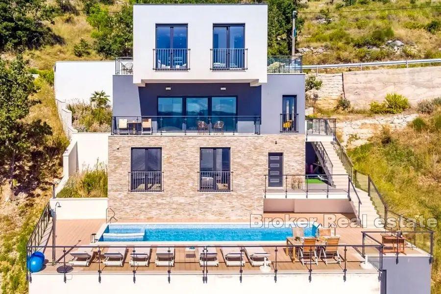 Omis - Villa moderne avec piscine et vue mer
