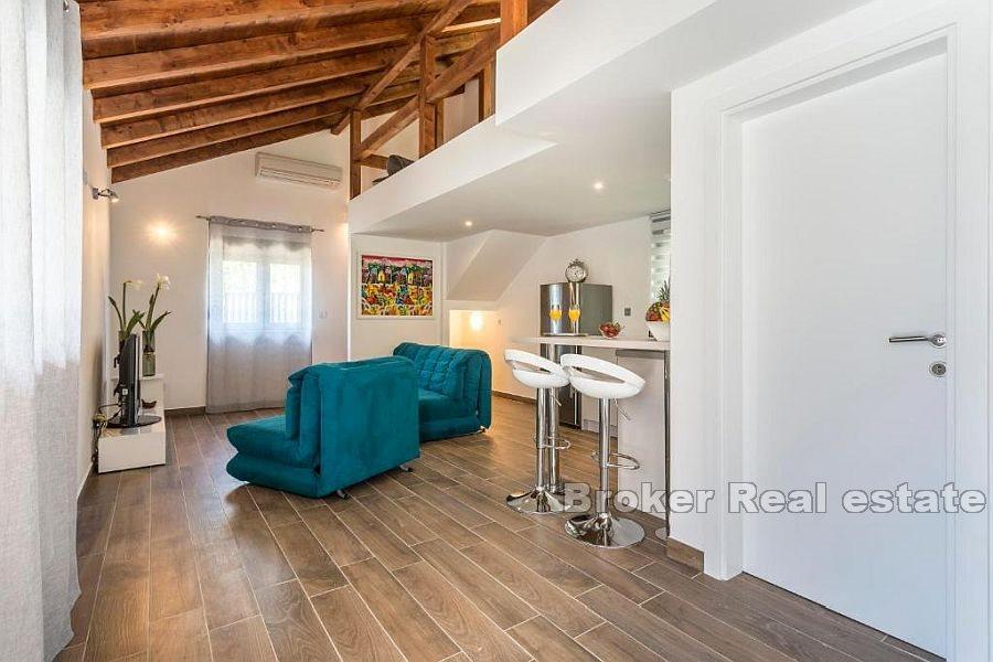 Split - Newly built modern house with pool