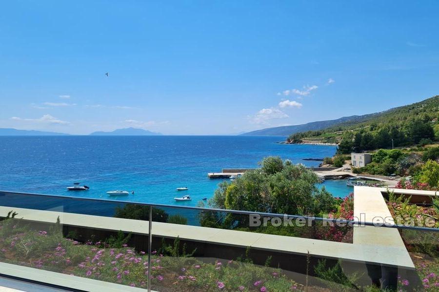 Wyspa Hvar - Nowo wybudowana nadmorska willa z przestrzenią biznesową