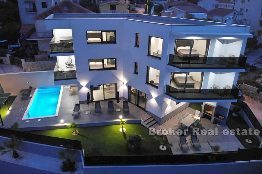 Wyspa Ciovo - Nowa willa z basenem i widokiem na morze