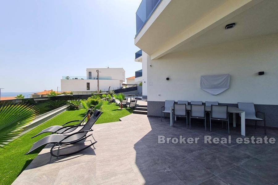 Wyspa Ciovo - Nowa willa z basenem i widokiem na morze