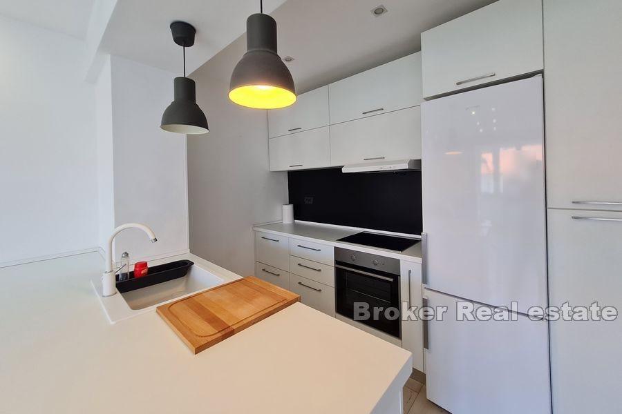 Split - Meje, moderne to -roms leilighet nær sjøen