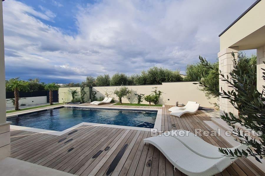 Kastela - Luxury newly built house with pool