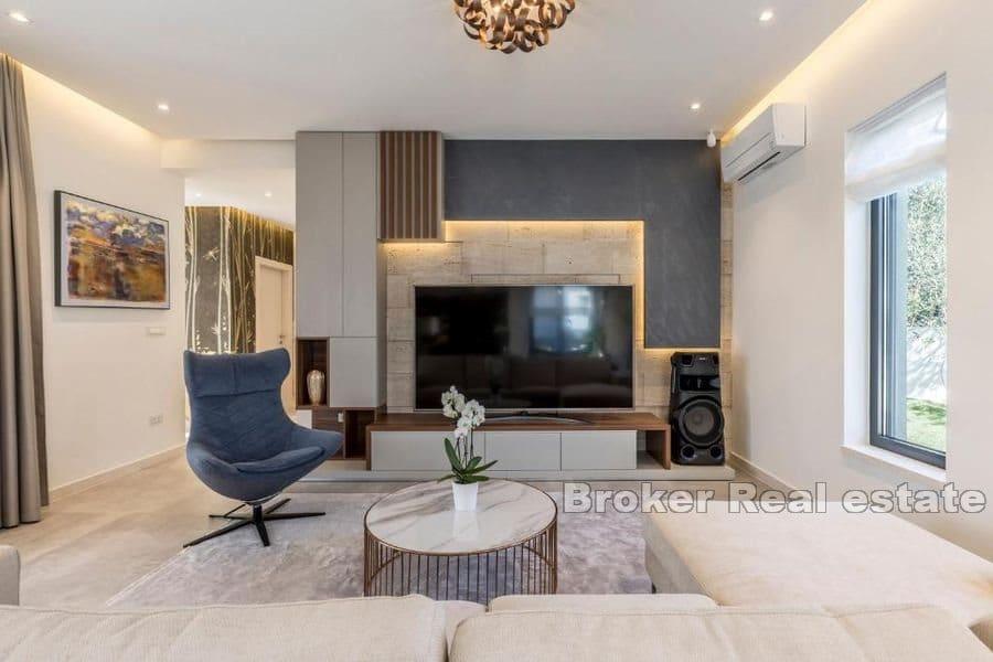 Kastela - Luxury newly built house with pool