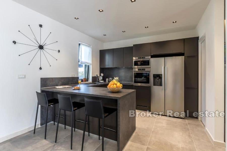 Kastela - Luxury newly built house with pool