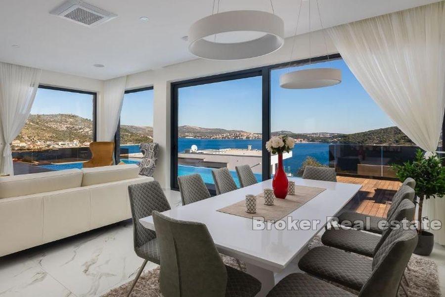 Рогозница - Роскошная вилла с прекрасным видом на море