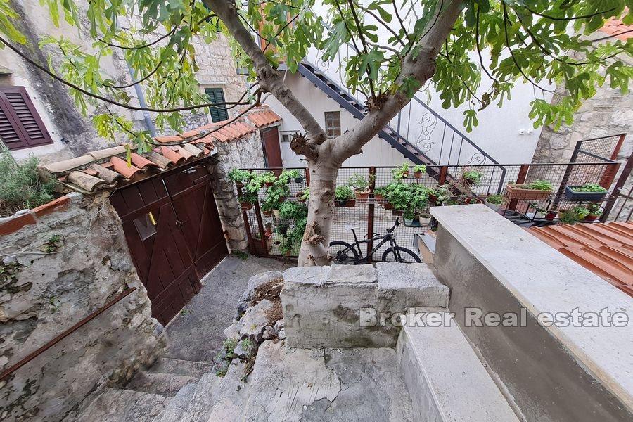 Split, Center - Duplex steinhus på rad